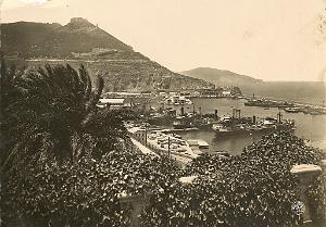ORAN - PORT ET SANTA CRUZ DEPUIS LA PROMENADE DE LETANG-1